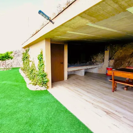 Country house El Castillo De Celia Cubla