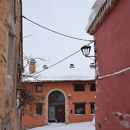 Country house El Castillo De Celia Cubla